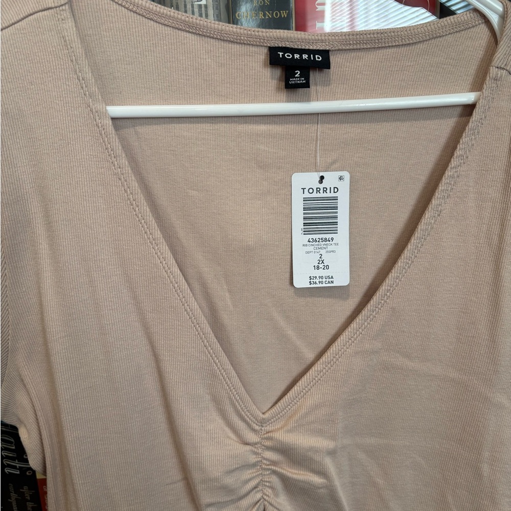 Torrid Rib Cinched V-Neck Tee NWT - Picture 5 of 7